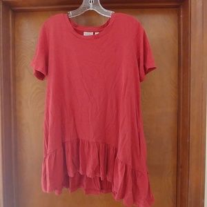 LOGO ruffle bottom tee